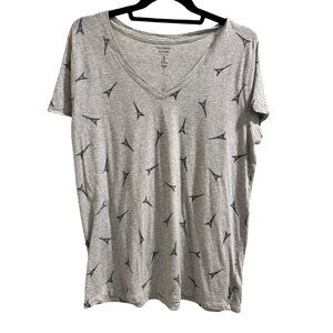 🌸3/$15🌸Gray V-Neck tee with Black Eiffel Tower Wrap sz XL